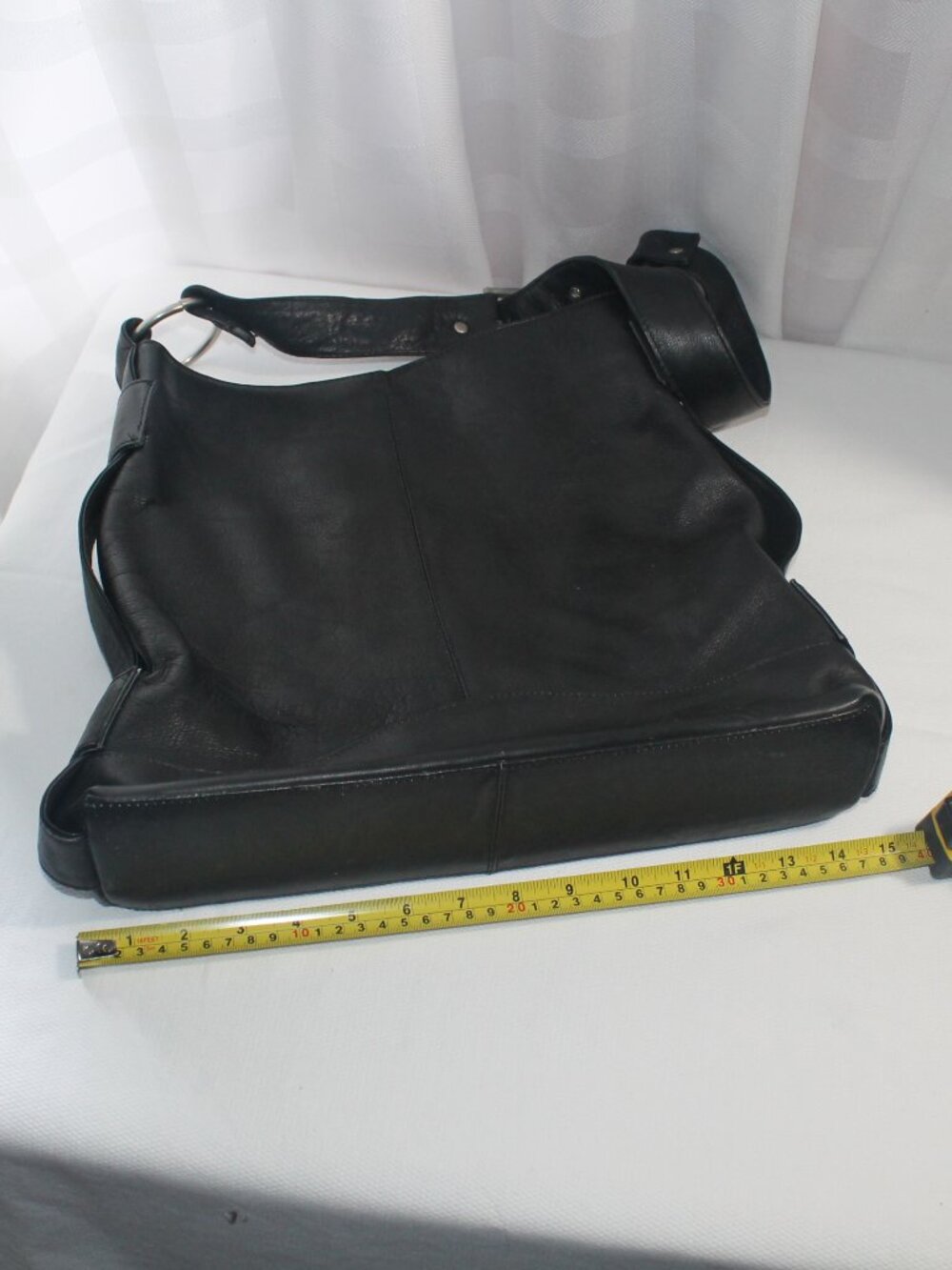 Black Leather Vertical Tote Made in Colombia - Picture 4 of 10